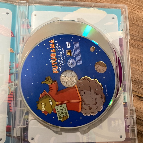 Futurama volume one - 3 disc set- Futurama dvd set vol 1 - Picture 4 of 6